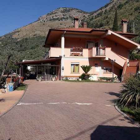 Solerosa Bed and Breakfast Fondi Buitenkant foto